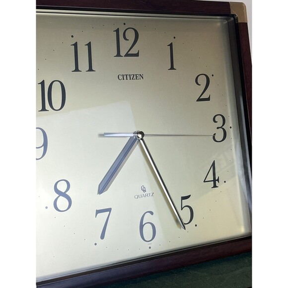 Vintage Citizen Quartz 12” Wall Clock Japan / Retro 1980’s Vibe / Office Home - Picture 2 of 7